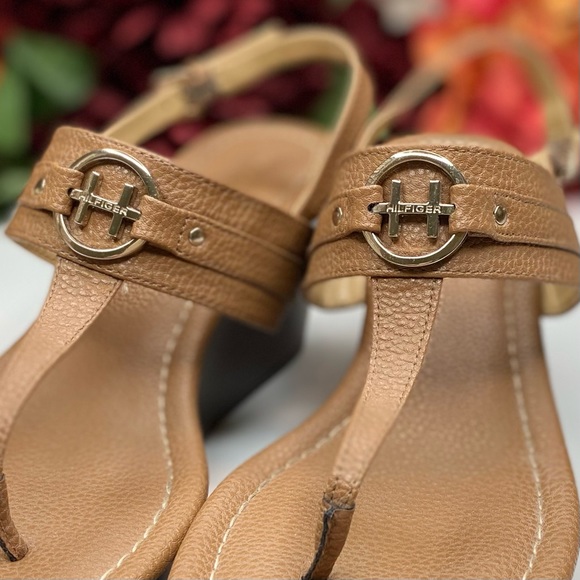 Tommy Hilfiger Signature Logo Thong Platform Wedge Camel Color Sandals 9 1/2M - Picture 6 of 8